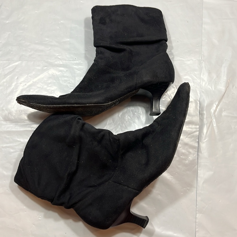 Studio works black suede witch BOOTS granny women 9.5M Pointed Toe dressy gothic